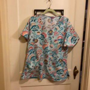 Vera Bradley Scrub top
